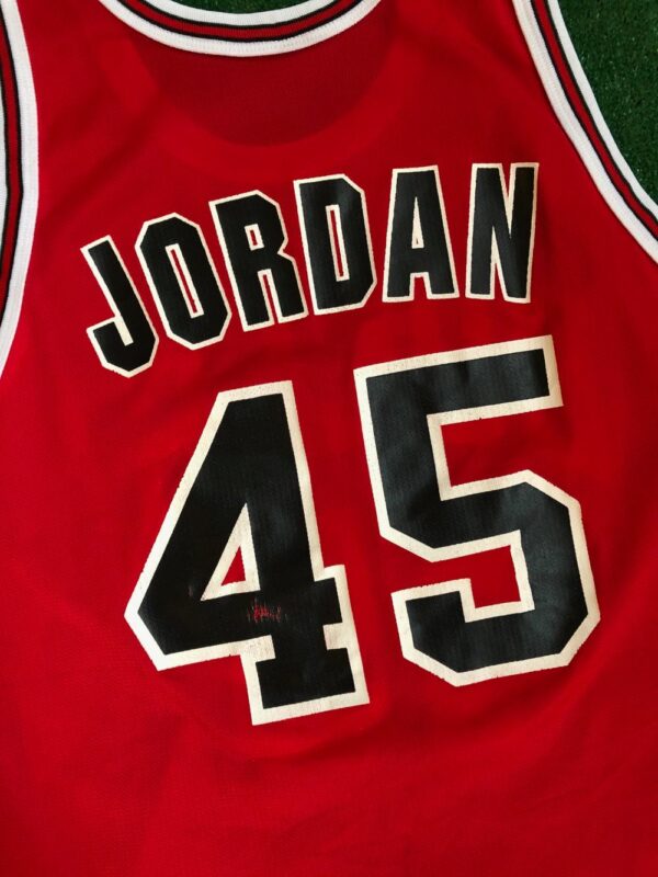 Chicago Bulls Michael Jordan Road Champion Jersey Size Youth Large