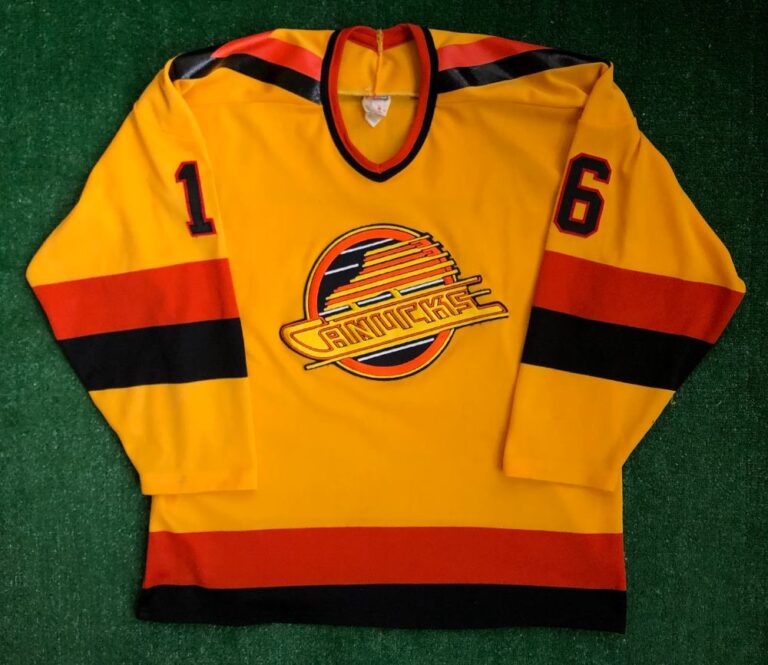 1989 Trevor Linden Vancouver Canucks CCM NHL Jersey Size ...