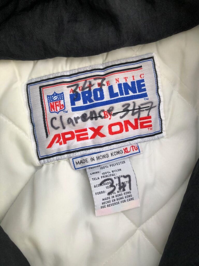 90's Carolina Panthers Apex One NFL Heavyweight Jacket Size XL