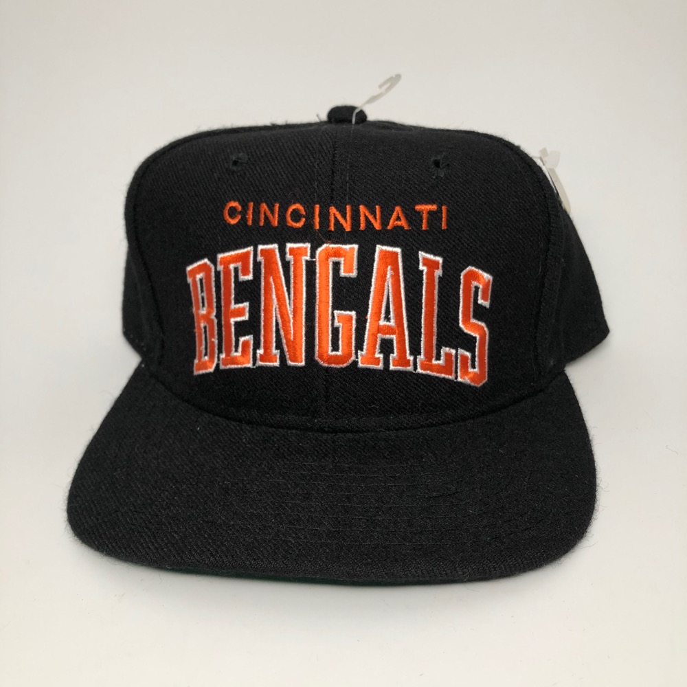 vintage kids bengals hat - tried to find another one - Depop