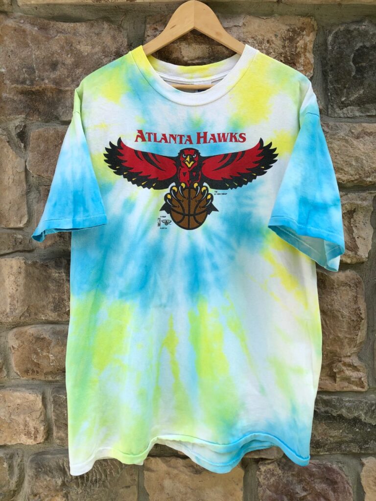 atlanta hawks vintage t shirt