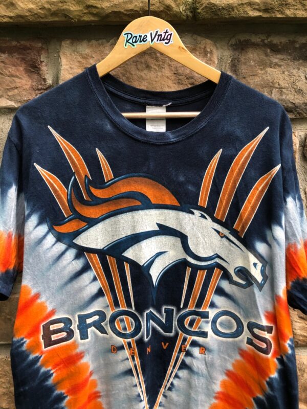 Outerstuff Youth Orange Denver Broncos Divide T-Shirt Size: Large
